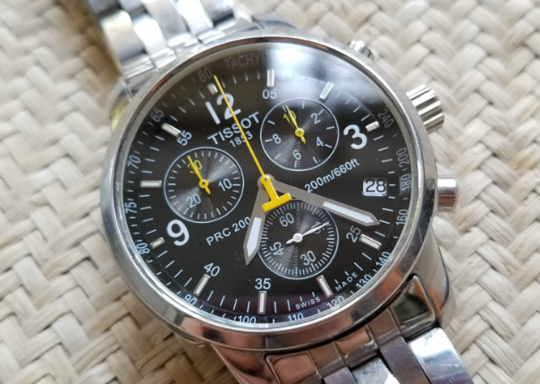 天梭手表的钢炼表带上有了划痕怎么办？